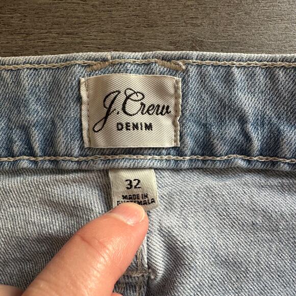 J. Crew Slouchy Boyfriend Jean in Cowboy Wash 32 - Picture 7 of 13